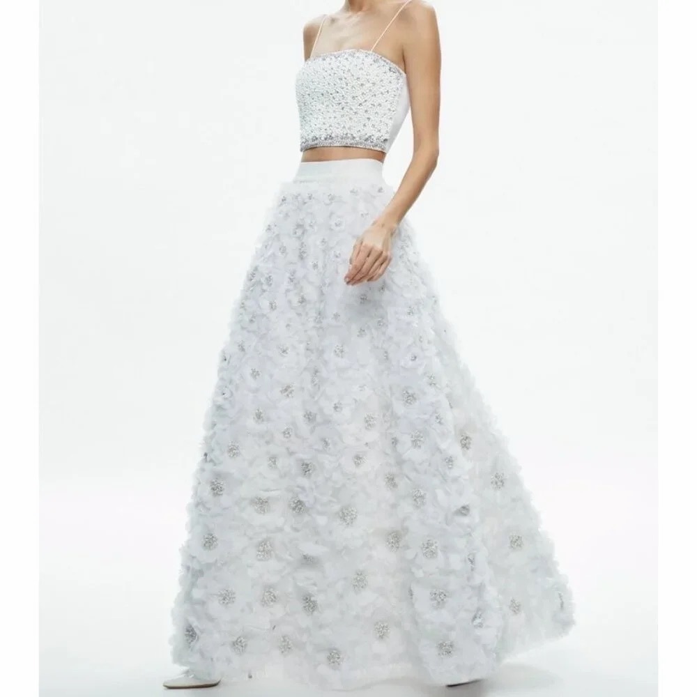 NWT Alice + Olivia Earla 3D Floral Embellished Maxi Skirt White Feather 2
